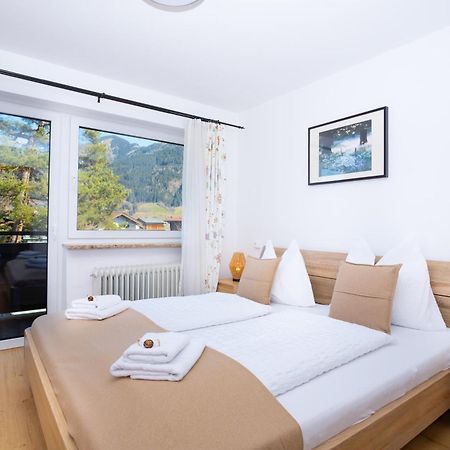 Alpina Apartments - Zell Am See Buitenkant foto