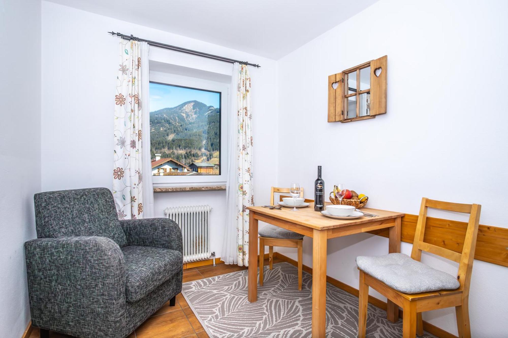 Alpina Apartments - Zell Am See Buitenkant foto