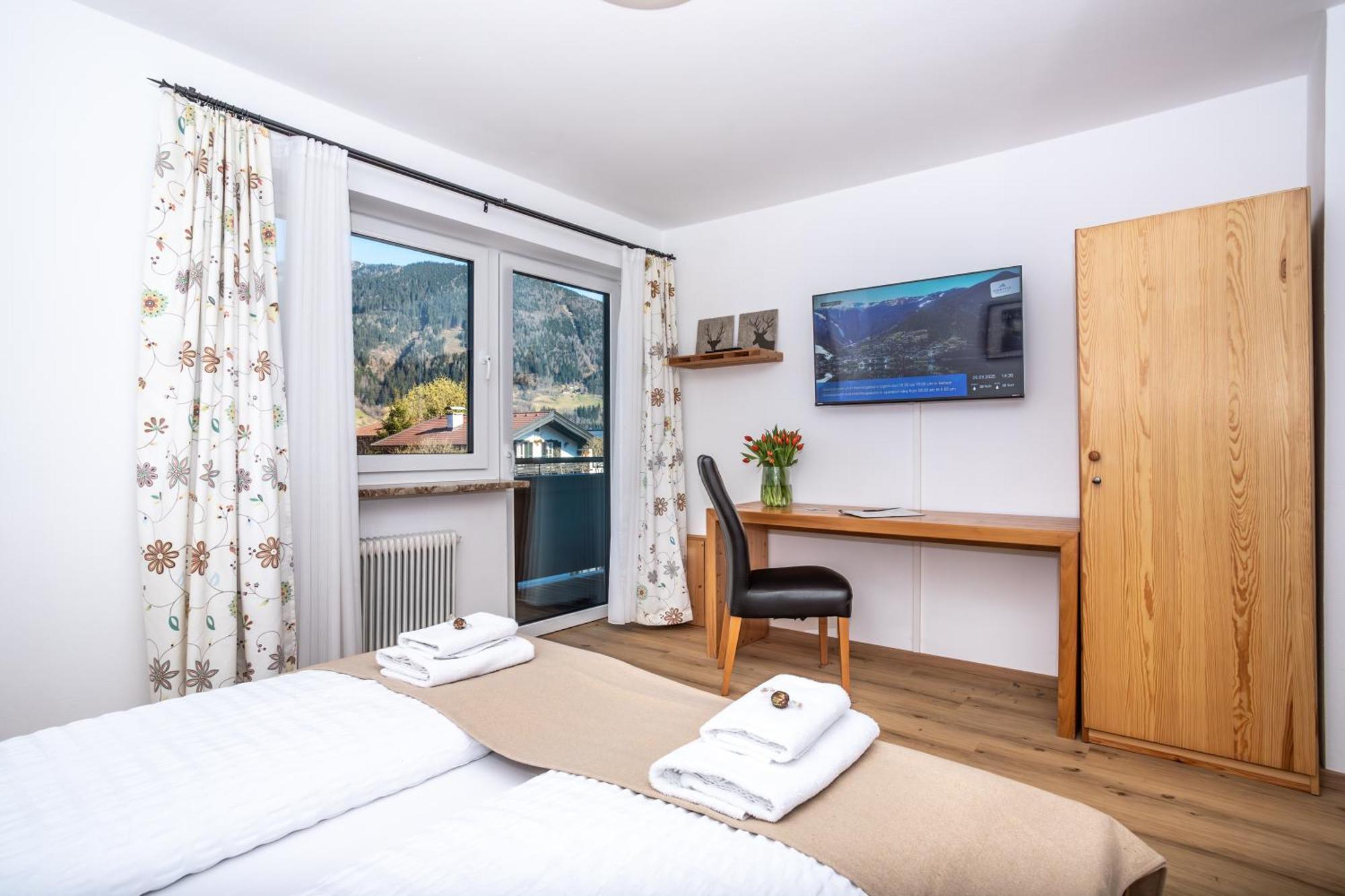Alpina Apartments - Zell Am See Buitenkant foto