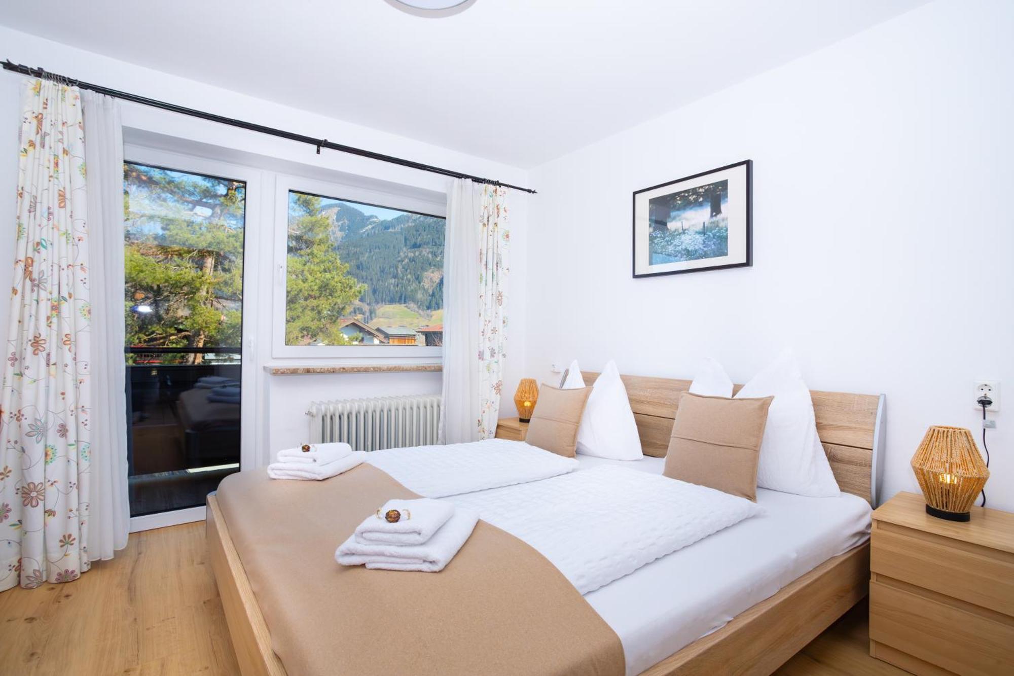 Alpina Apartments - Zell Am See Buitenkant foto