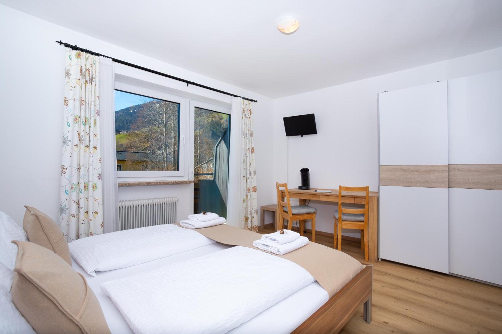 Alpina Apartments - Zell Am See Buitenkant foto